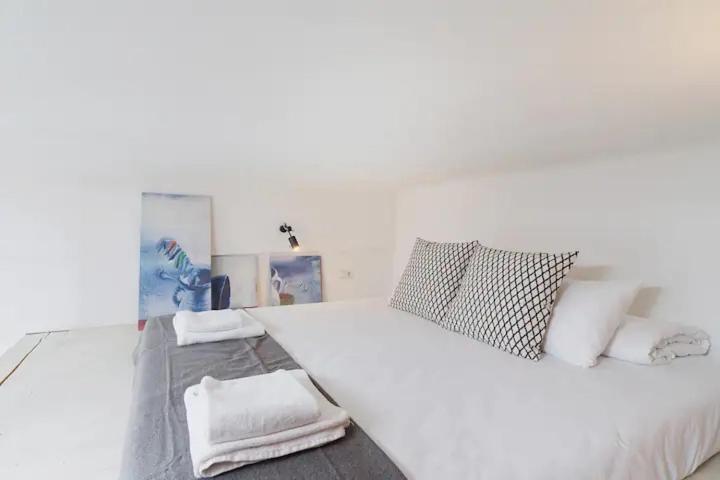 F-u-c-k Apartment