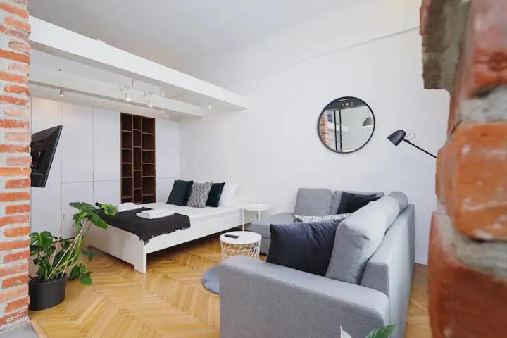 F-u-c-k Apartment Posen